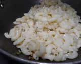 A picture of step 3 of Peri Peri Macroni.