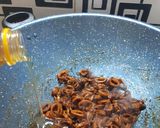 Foto langkah ke 3 dari resep Cumi goreng asam.