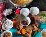 ছোলার ডাল নারকেল কুচি কিসমিস দিয়ে (cholar dal recipe in Bengali) রেসিপির ধাপ 1 ছবি