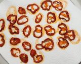 Foto del paso 3 de la receta: 🌶️Sal picante especiada🌶️ Con jalapeño, pimentón ahumado y ajo