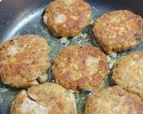 Gyöngyös tyúkhúsból és a levesben főtt zöldségből készült fasírt recept fázis 3 fotója