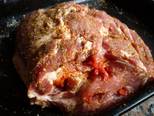 Foto del paso 2 de la receta Bondiola de cerdo mechada con papas al horno