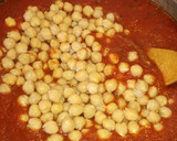 Foto del paso 3 de la receta: Garbanzos con tomate