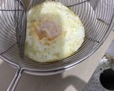 Foto langkah ke 1 dari resep Telur Ceplok Saus Tiram.