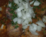 Foto del paso 3 de la receta: Tajín de carne de ternera con gombos y salsa de tomate - Mlokhiya