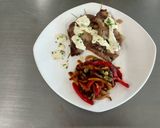 Foto del paso 6 de la receta: Chuletas de cerdo en salsa de queso