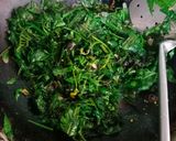 Foto langkah ke 2 dari resep Tumis Pakis Hijau.