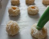 Foto langkah ke 4 dari resep Thumbprint Cookies.