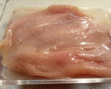 Foto del paso 1 de la receta: Filetes de pollo empanados