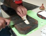 Foto del paso 2 de la receta: La seta hecha canelón