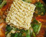 Foto langkah ke 4 dari resep Mie Nyemek Seafood.