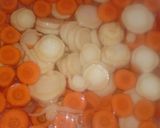 Cukorborsó zöldségleves bárányhúsgombóccal, édesköménnyel és pecorino sajttal recept fázis 8 fotója