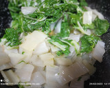 Foto del paso 5 de la receta: Acelgas, garbanzos y bacalao Skrei