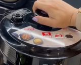 Hình bước làm 2 của món Trà sâm ngũ vị hoa