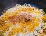 Foto del paso 3 de la receta: Arroz con calamar y gambas Celi