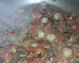 Foto del paso 3 de la receta: Spaghetti con salsa de almejas machas y repollitos de Bruselas