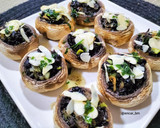 Foto del paso 8 de la receta: Champiñones rellenos de morcilla y puerro