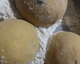 A picture of step 4 of Khasta besan roti.