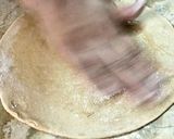 A picture of step 2 of Khasta Karara Paratha.