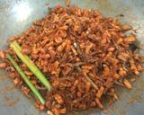 Foto langkah ke 4 dari resep Kering tempe teri kacang.