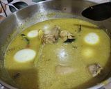 Foto langkah ke 5 dari resep Opor Ayam Telur Kuah Kuning.