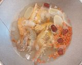 A picture of step 2 of Shaoxing Drunken Shrimp.