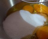 Foto del paso 1 de la receta: Budín de vainilla fácil 🥧
