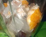 Foto langkah ke 3 dari resep Tropical Fruit Smoothies.