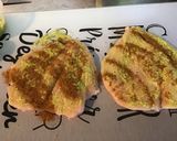 Une image de l'étape 3 de Filets de poulet marinés grillés aux épices et pesto d'herbes.