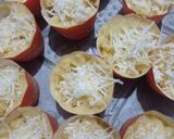 Foto langkah ke 5 dari resep Muffin Keju Super Moist (Metode Vla / Tanpa Mixer).