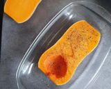 Une image de l'étape 1 de Butternut farcie aux quinoa et poireau.