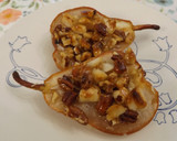 Foto del paso 2 de la receta: Peras frescas horneadas con miel, Gorgonzola y nueces variadas