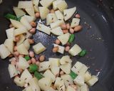A picture of step 1 of Sabudana Khichdi.