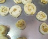 A picture of step 5 of Besan Stuffed mathri.