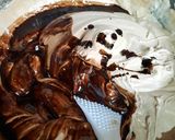 Foto langkah ke 4 dari resep Brownies Kukus Potong.