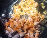 Foto del paso 2 de la receta: Cazuelita de almejas y mejillones a la marinera