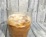 Foto langkah ke 3 dari resep Eskosu anak kos ala kofisyop (ice coffee vanila latte).