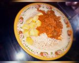 Spaghetti with stew n Irish potatoesmatakin girki1 hoto