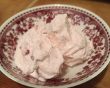 Foto del paso 4 de la receta: Helado casero cremoso de limón y fresas (sin nata, con heladera)