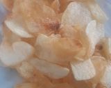 Foto langkah ke 5 dari resep Fish Bun with Potato Chips.