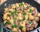 Une image de l'étape 15 de Sauté de porc aux pommes de terre, ananas et trévise.