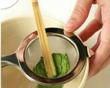 A picture of step 2 of Traditional Matcha.