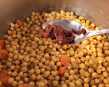 Foto del paso 6 de la receta: Garbanzos guisados con costillas