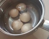 Foto del paso 4 de la receta: Ensalada de huevos de gallina Guinea