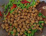 Foto langkah ke 3 dari resep Tumis kacang panjang.