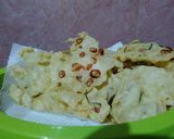 Foto langkah ke 5 dari resep Peyek cabai merah.