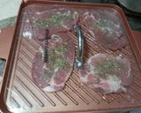 Foto del paso 1 de la receta: Bifes de Bondiola de Cerdo con fritas