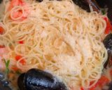 Foto del paso 2 de la receta: Pasta de camarones y almejas