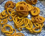 A picture of step 4 of Jalebii.