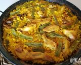 A picture of step 10 of Paella Valenciana.
